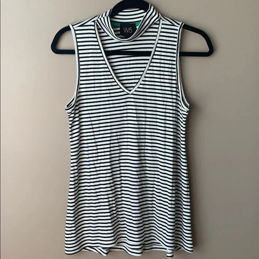 W5 black and white cutout striped tank sz sm